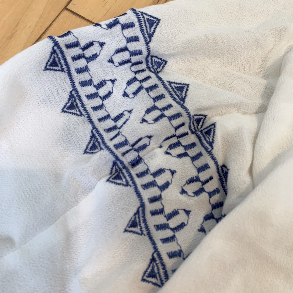 White Sheer Crop Top Aztec Print - Picture 4 of 7